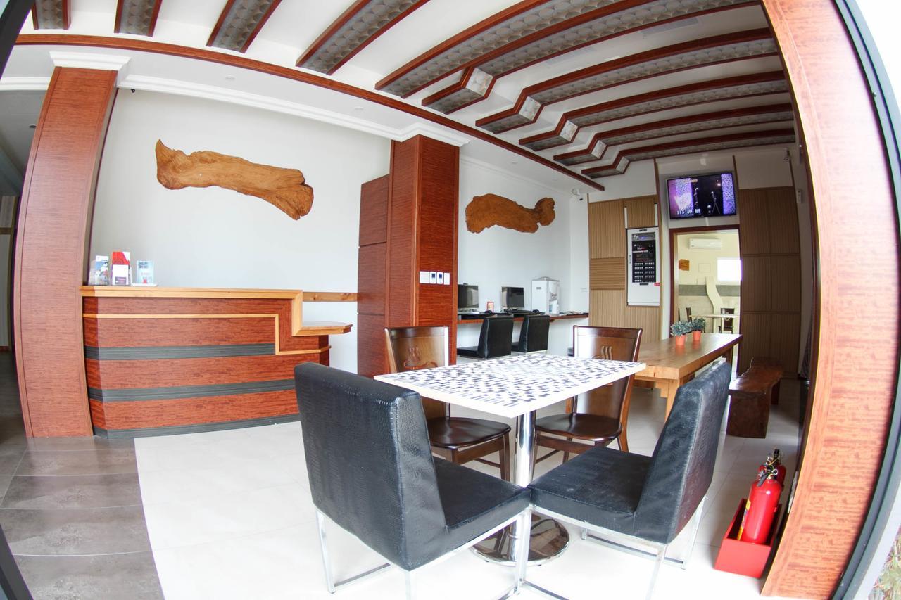 Wei Feng Exquisite Motel Pintung Branch Pingtung Esterno foto